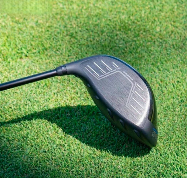 Titanium Golf Driver with Carbon Crown, Low CG & High MOI Design 3